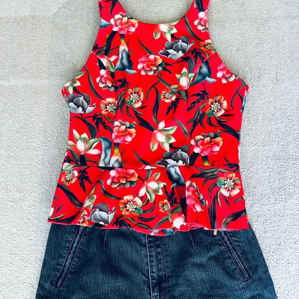 Alexia Admor Red Floral Peplum Top
